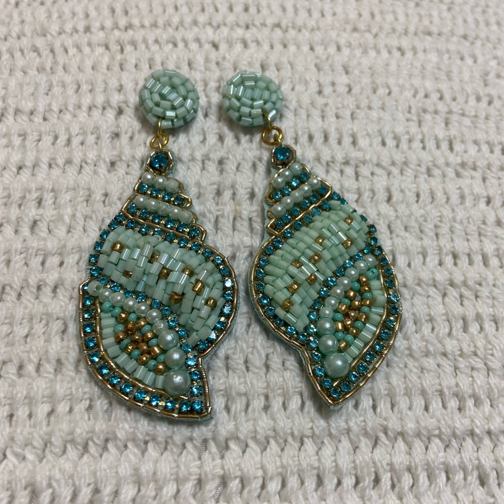 🐚Beaded Seashell Earrings - Picture 1 of 3